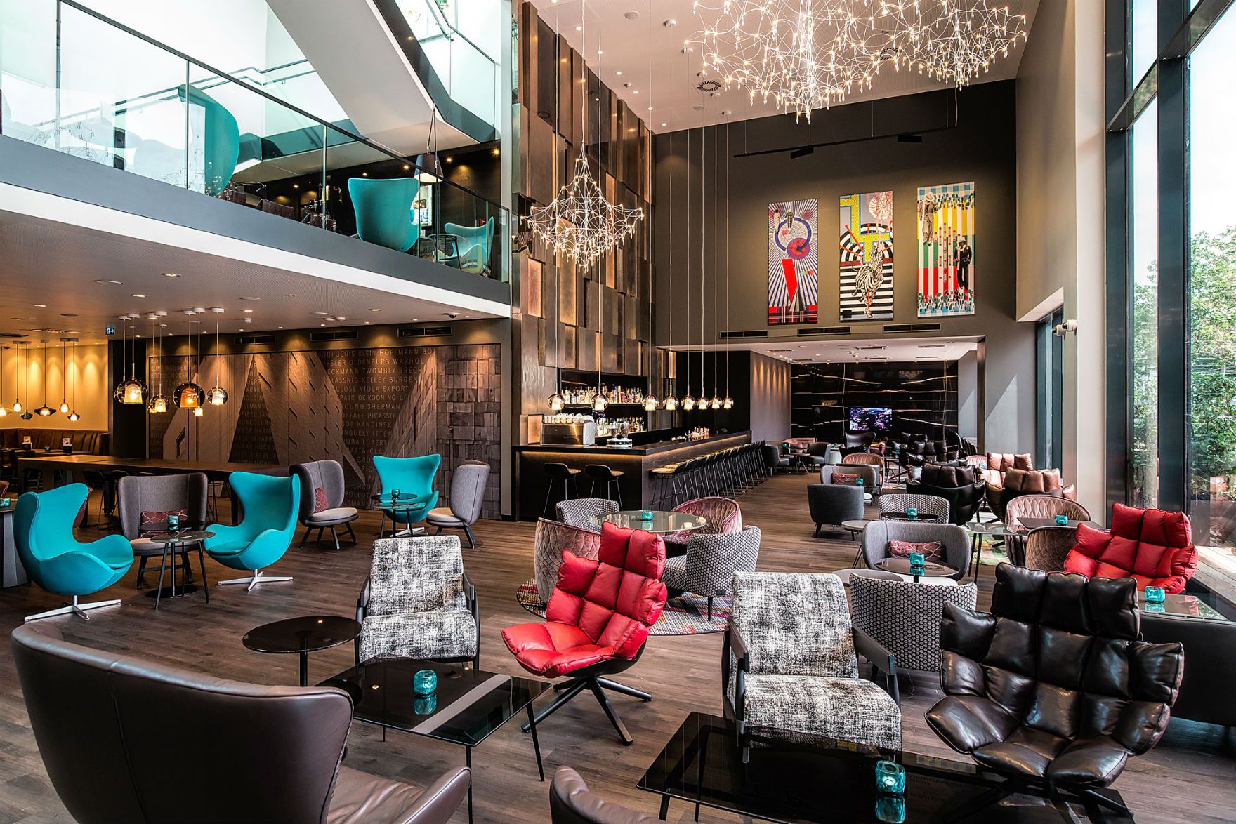 Designhotel Wien Westbahnhof Motel One lichtdurchflutete Lounge