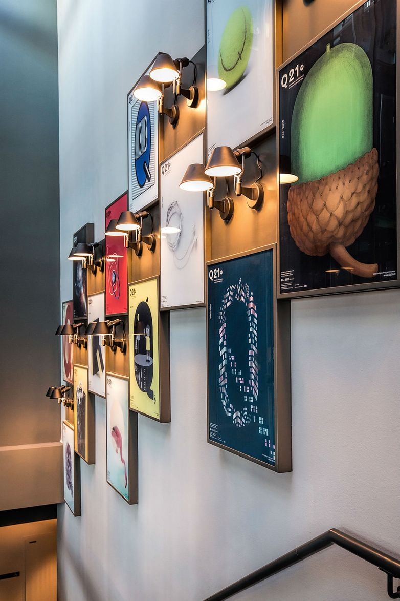 Designhotel Wien Westbahnhof Motel One Treppenhaus Bilder an der Wand