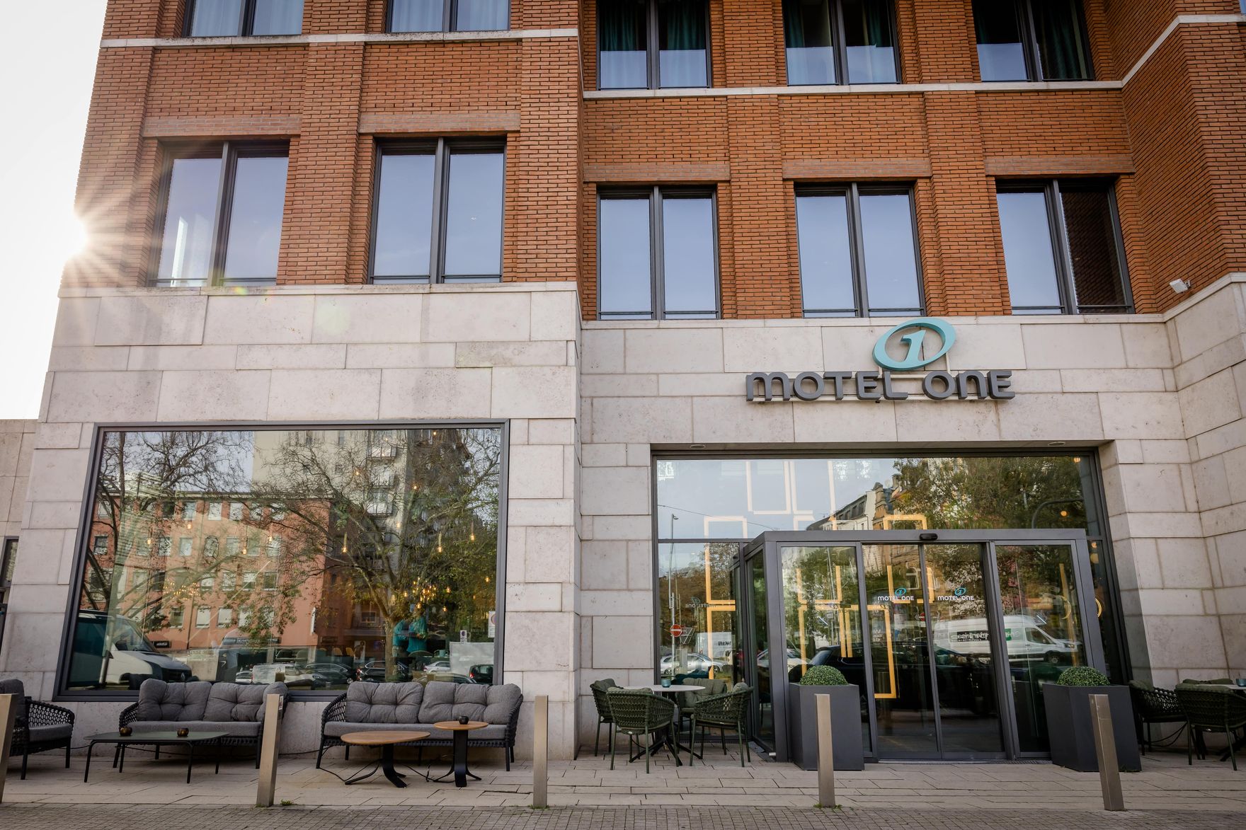 Designhotel Wiesbaden Motel One Gebäude von außen