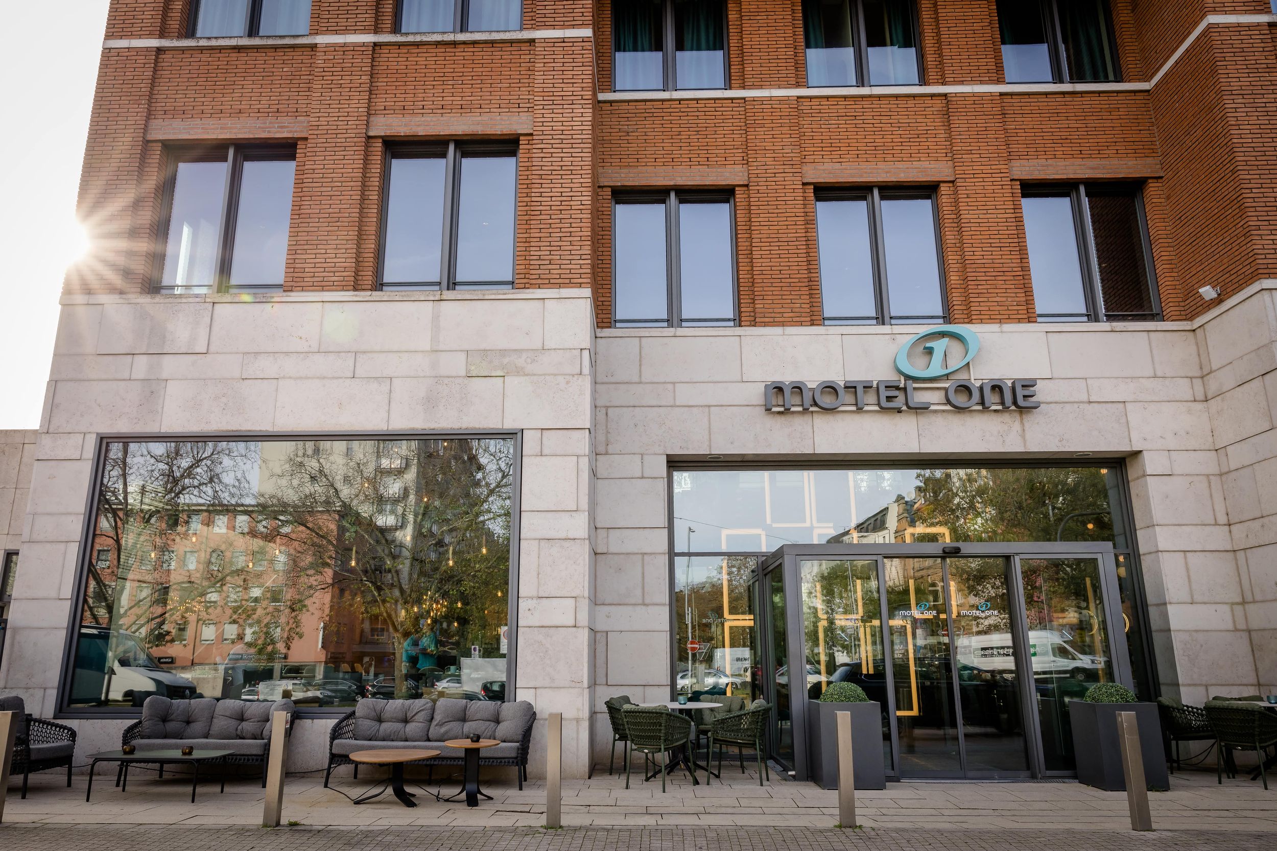 Designhotel Wiesbaden Motel One Gebäude von außen