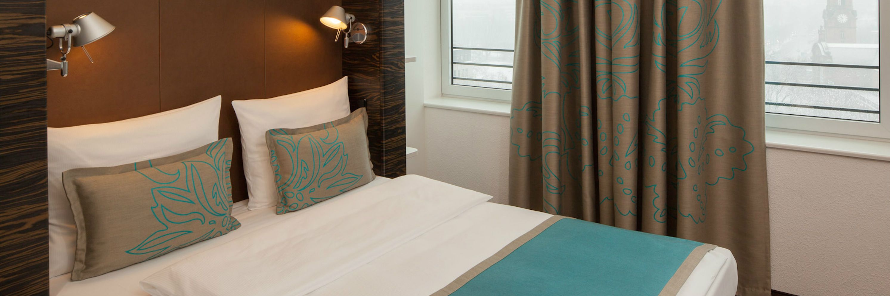 Designhotel Wiesbaden Motel One Zimmer mit Doppelbett