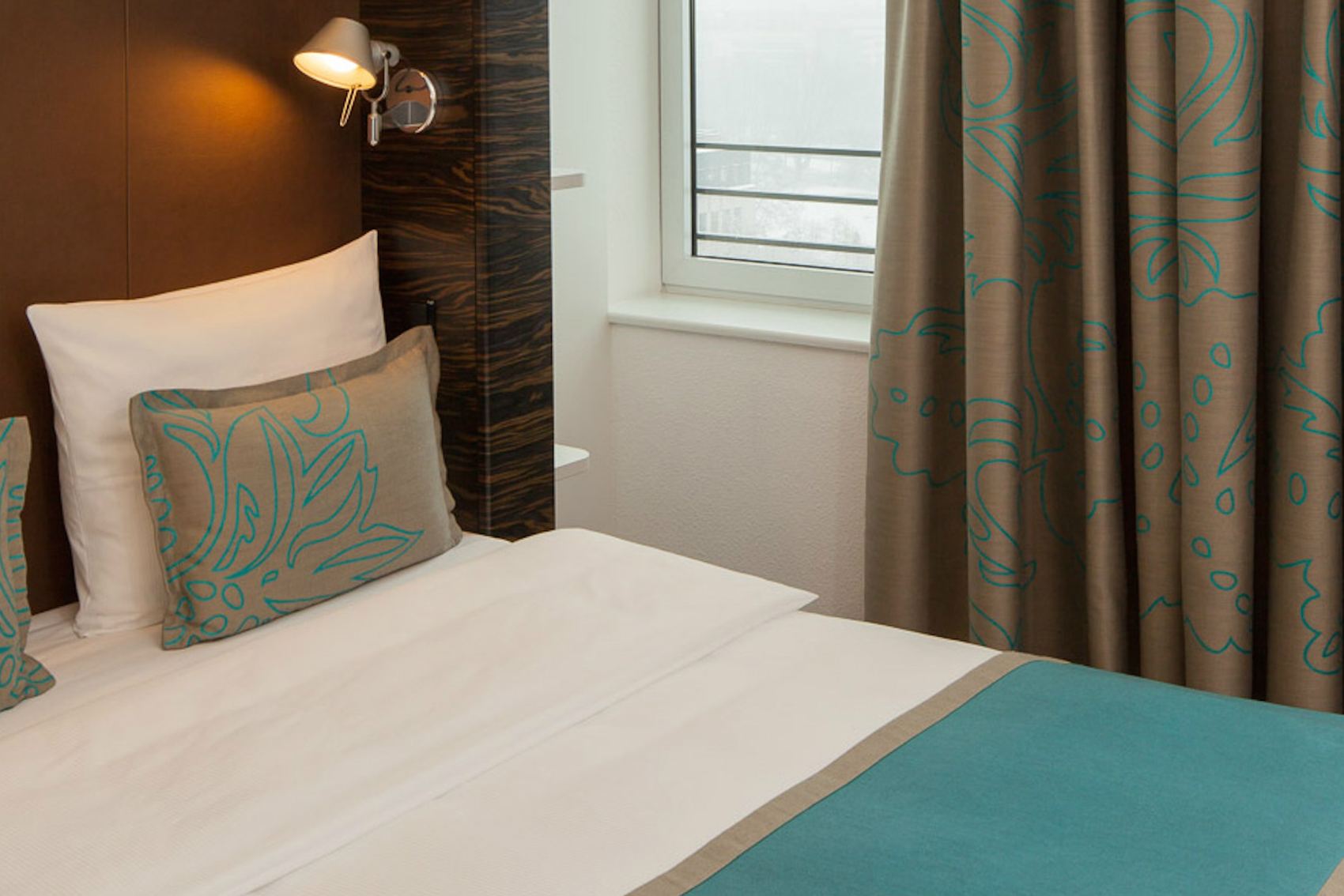 Designhotel Wiesbaden Motel One Zimmer mit Doppelbett