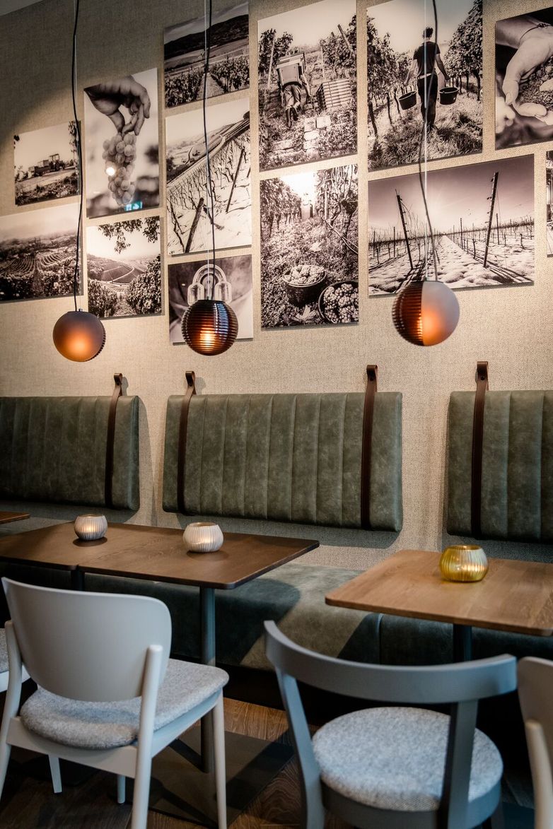 Designhotel Würzburg Motel One breakfast tables