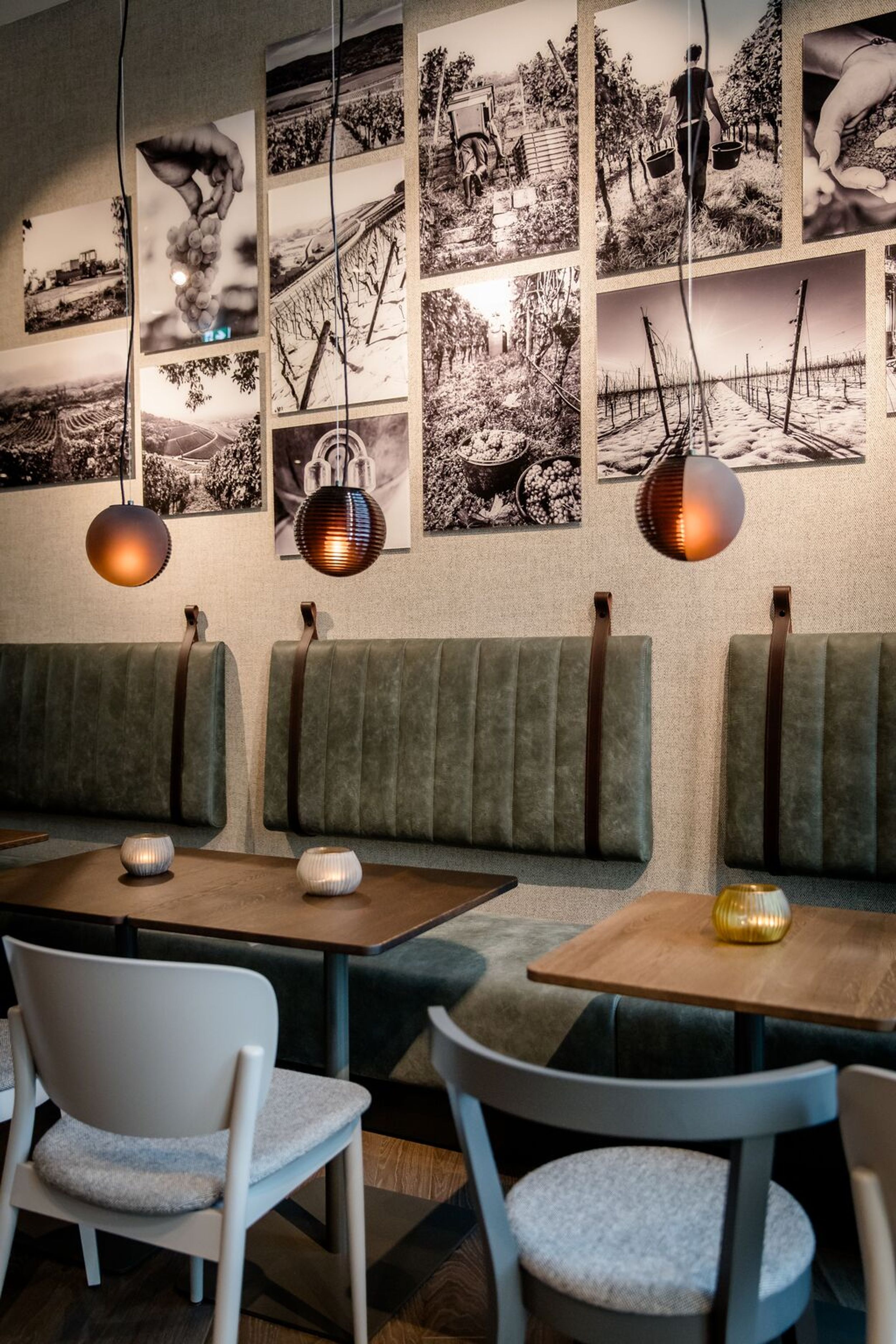 Designhotel Würzburg Motel One breakfast tables