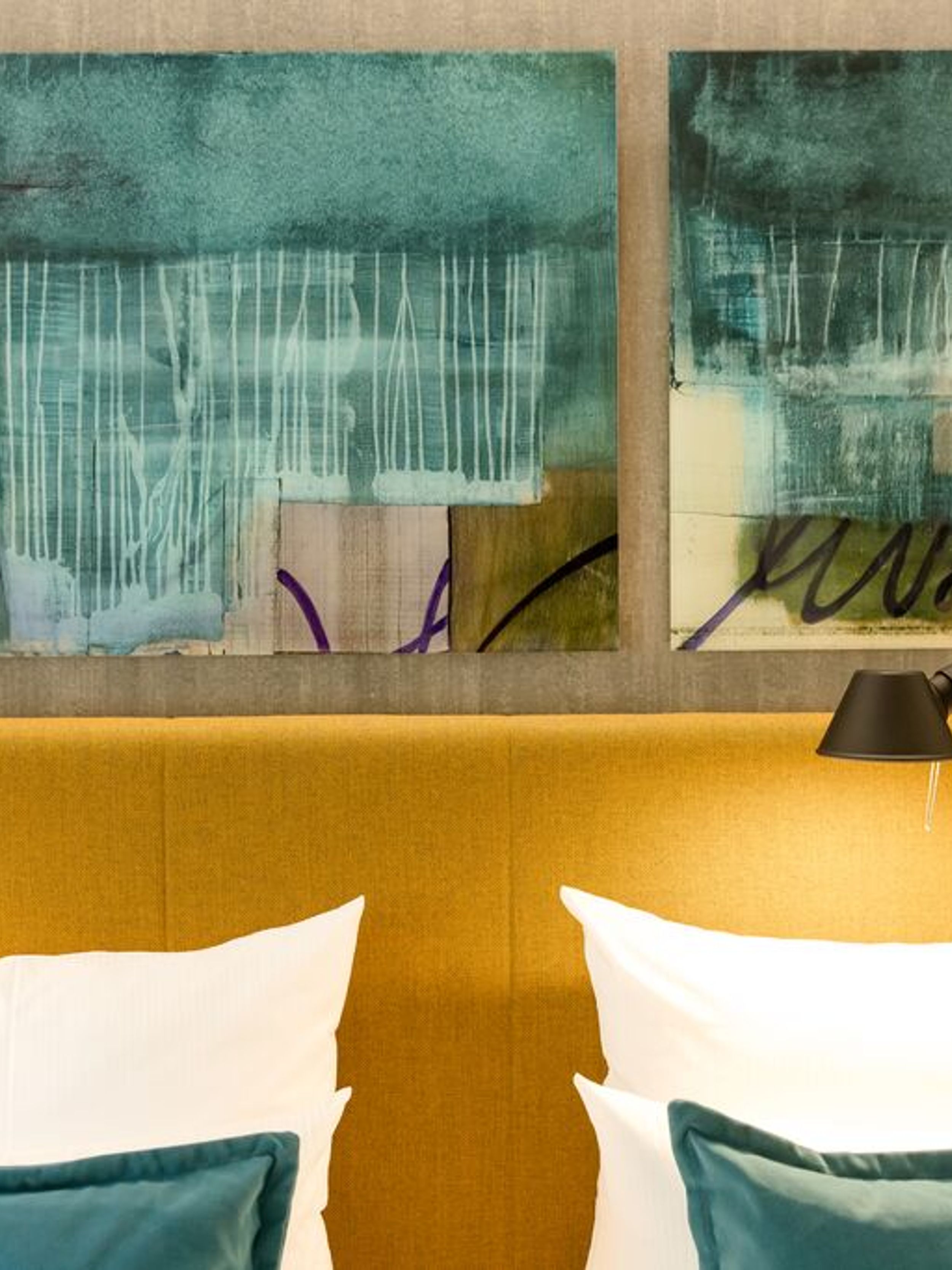 Hotel Würzburg Motel One Kopfteil eines Doppelbetts