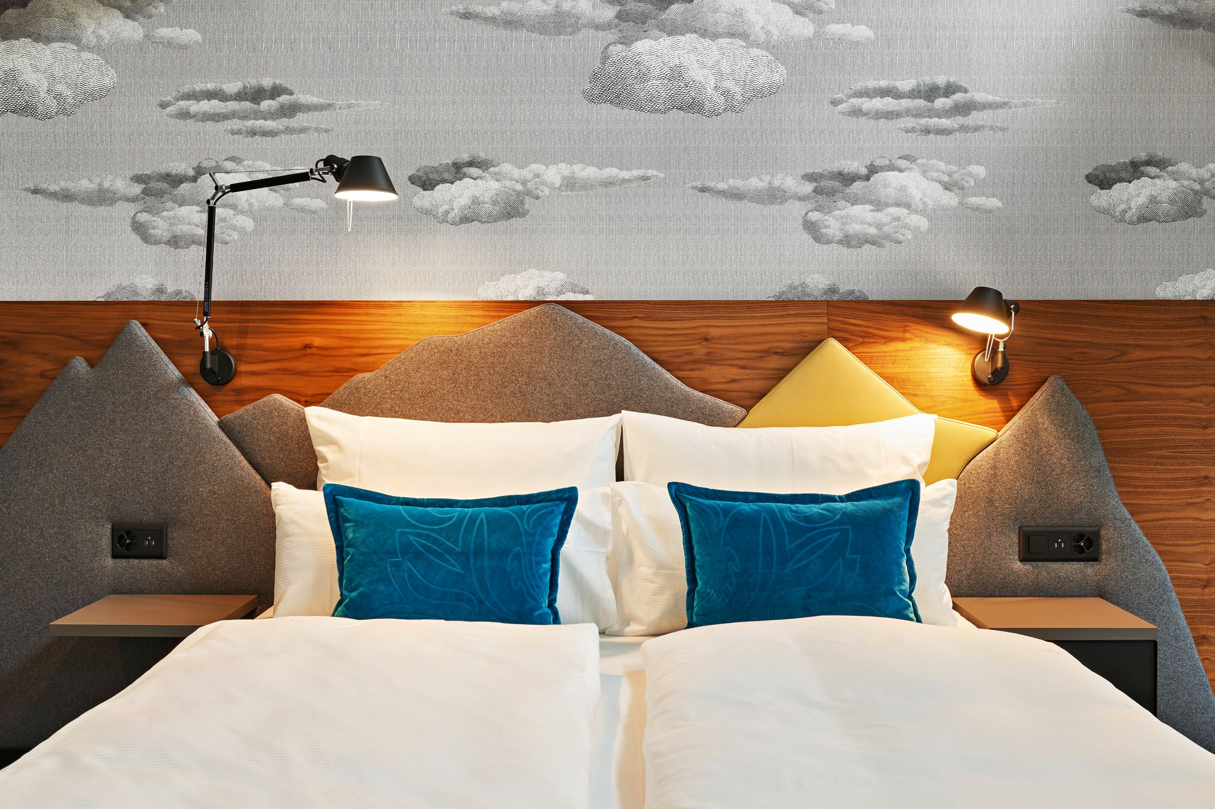 Hotel Zürich Motel One Blick auf Doppelbett