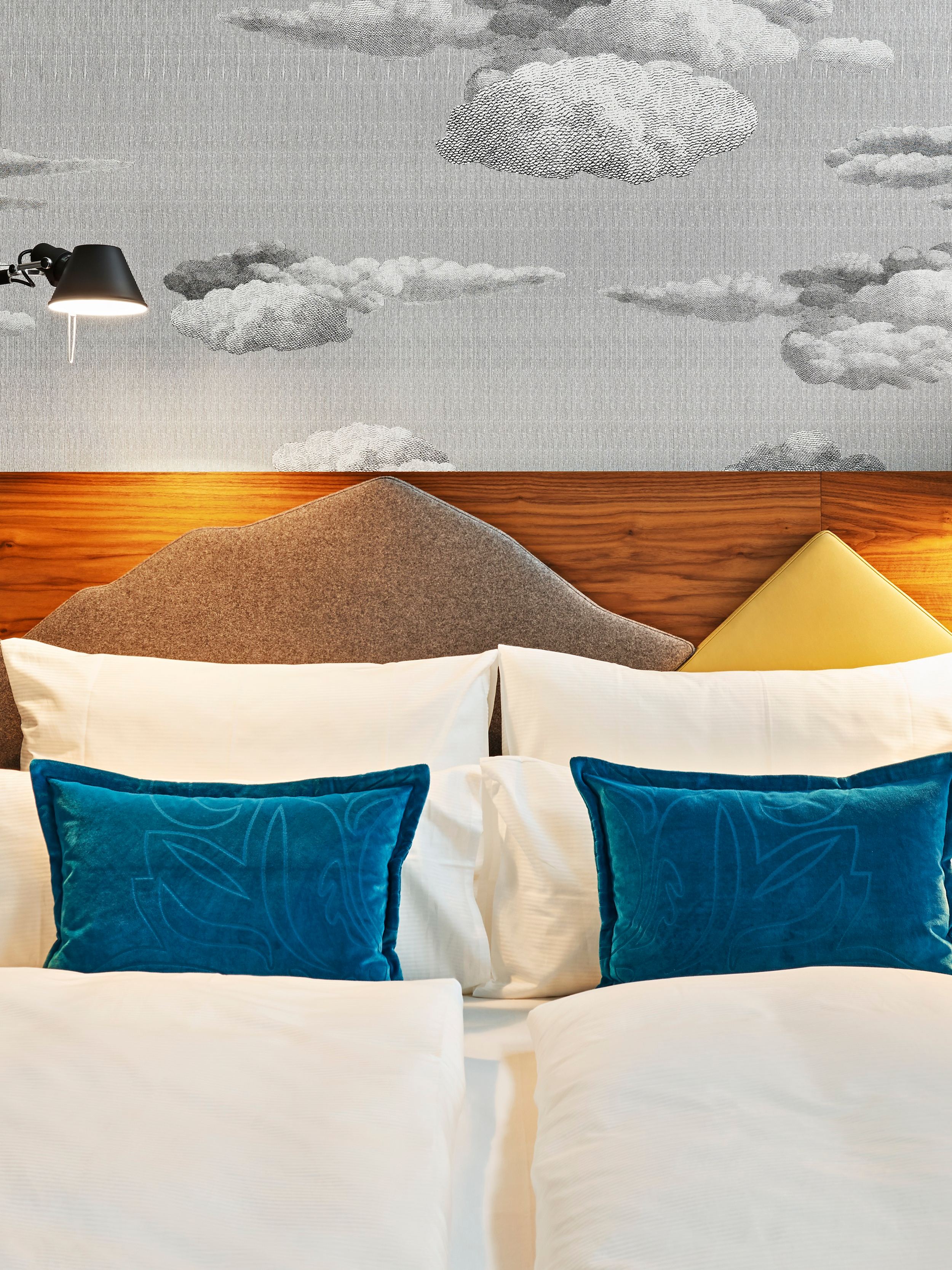 Hotel Zürich Motel One Blick auf Doppelbett