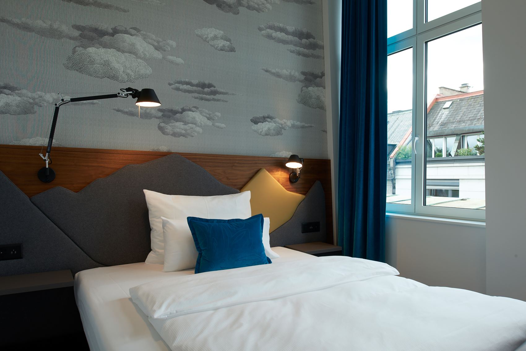 Hotel Motel One Zürich Blick auf Einzelbett