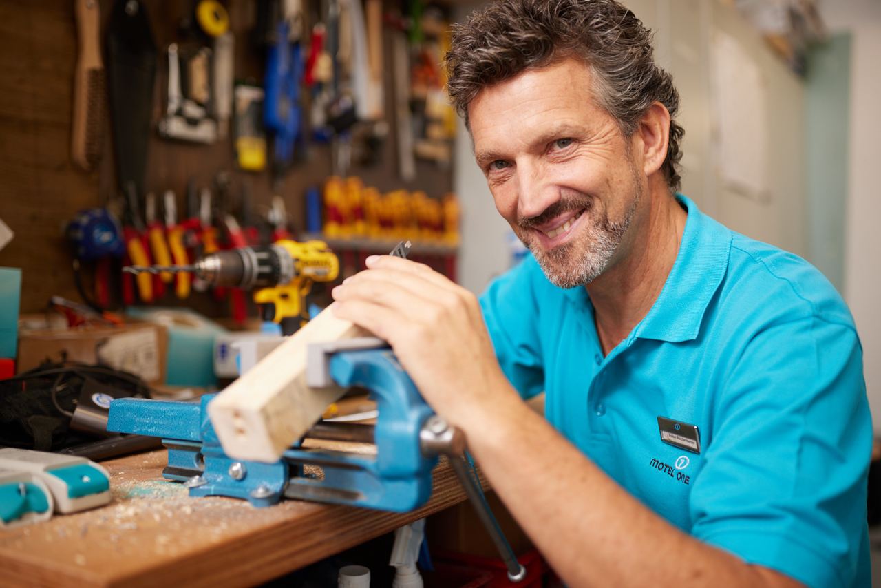 Motel One maintenance employee