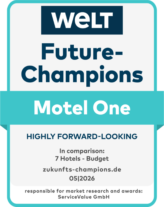Auszeichnung „WELT Future-Champions“ für Motel One als besonders zukunftsorientiertes Budget-Hotel, basierend auf Marktforschung von ServiceValue GmbH, Mai 2026.
