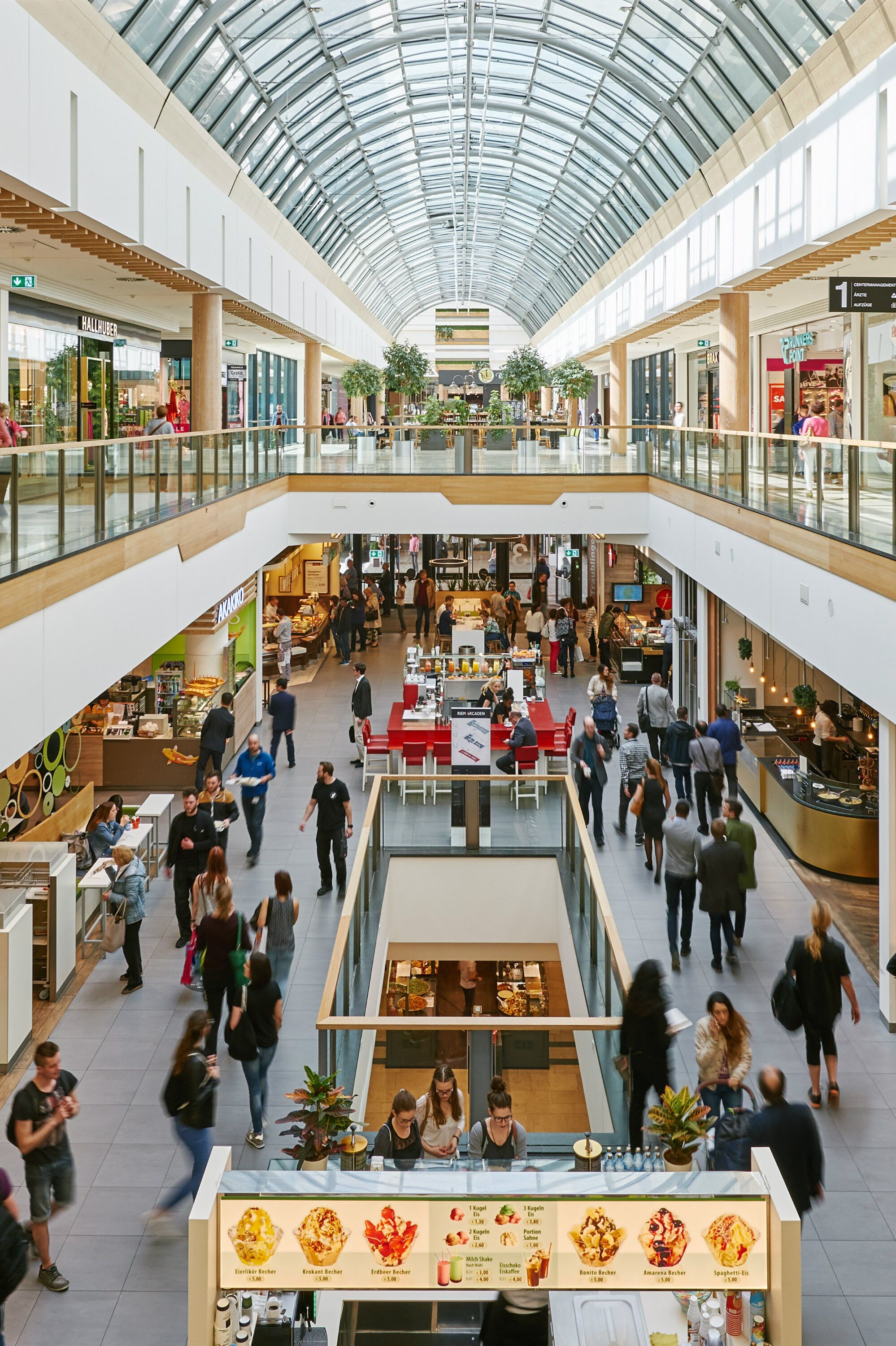 Hotel München Messe Motel One Riem Arcaden innen