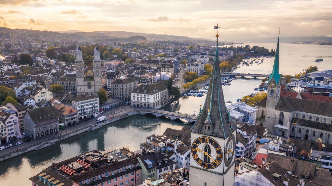 Lake Zurich with Alpine views – short break in Switzerland