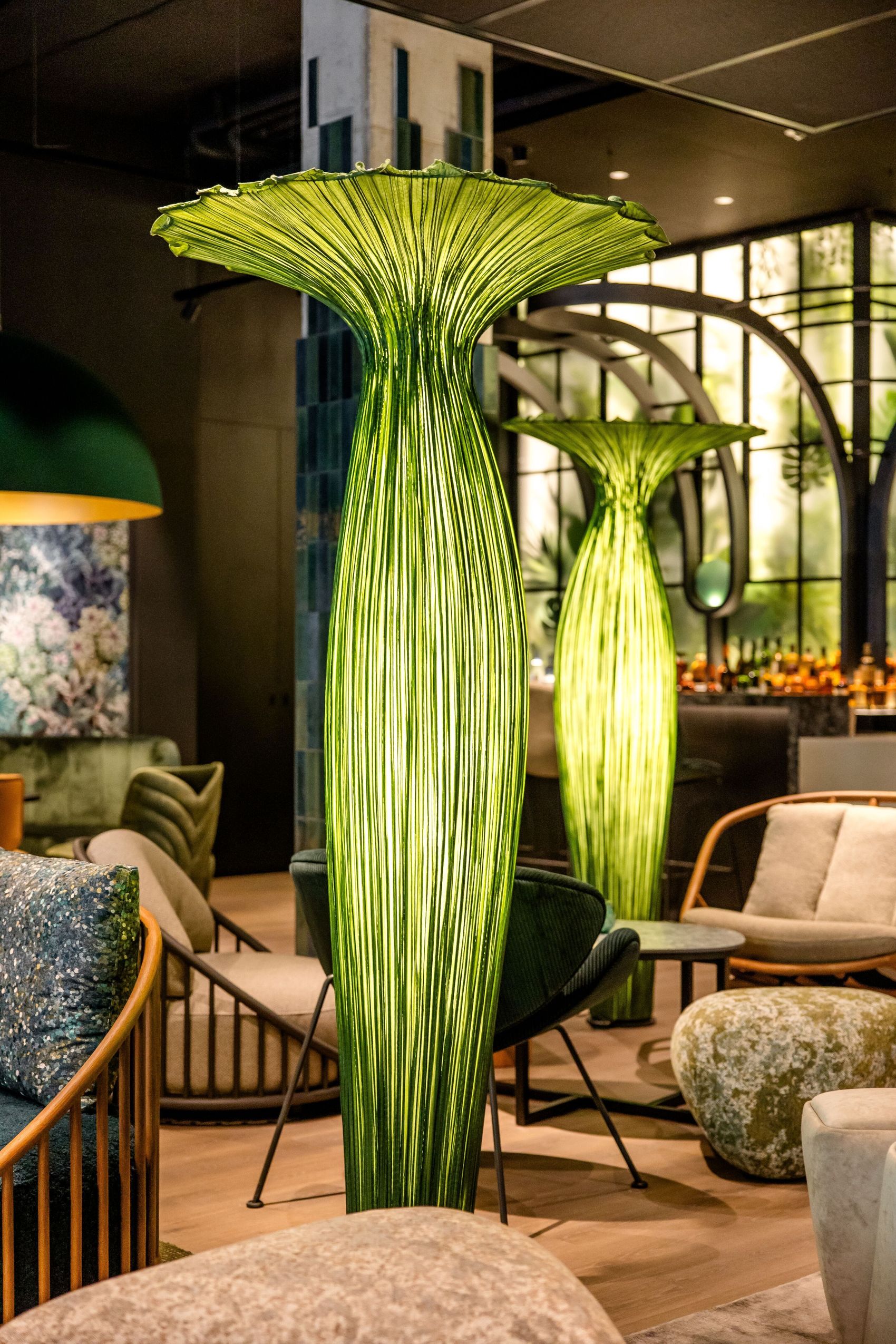 Hotels München Hauptbahnhof Motel One Nahaufnahme Designerlampe