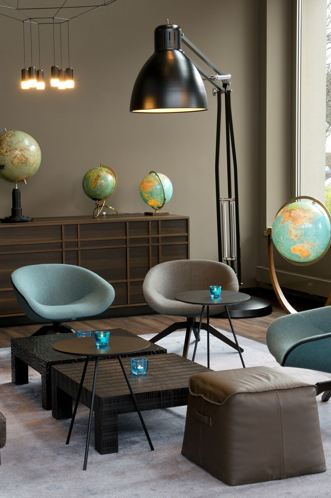 designhotel Munich Campus Motel One lounge, armchair and globes