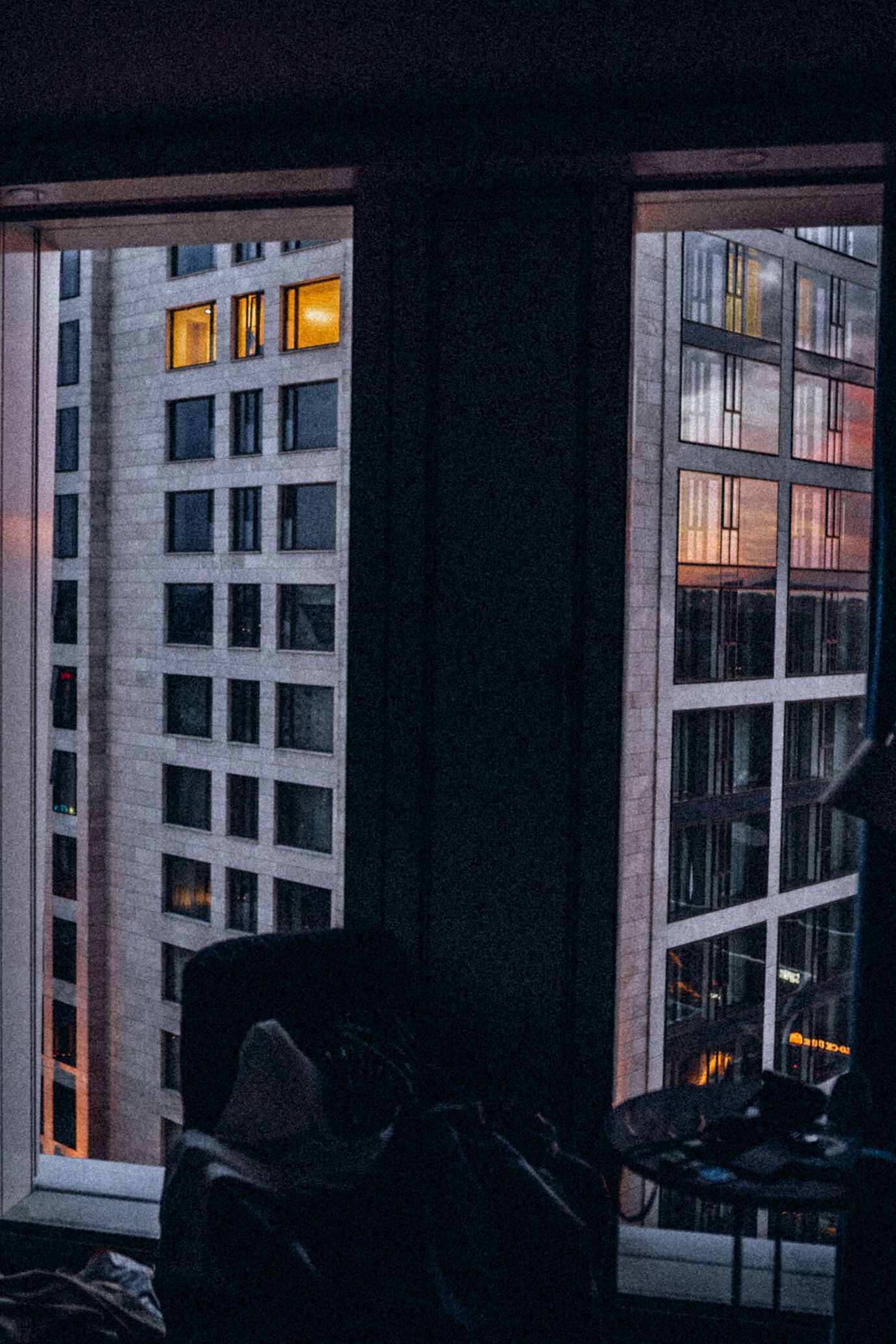The Cloud One New York Downtown Blick aus dem Zimmer hinaus auf ein Hochhaus