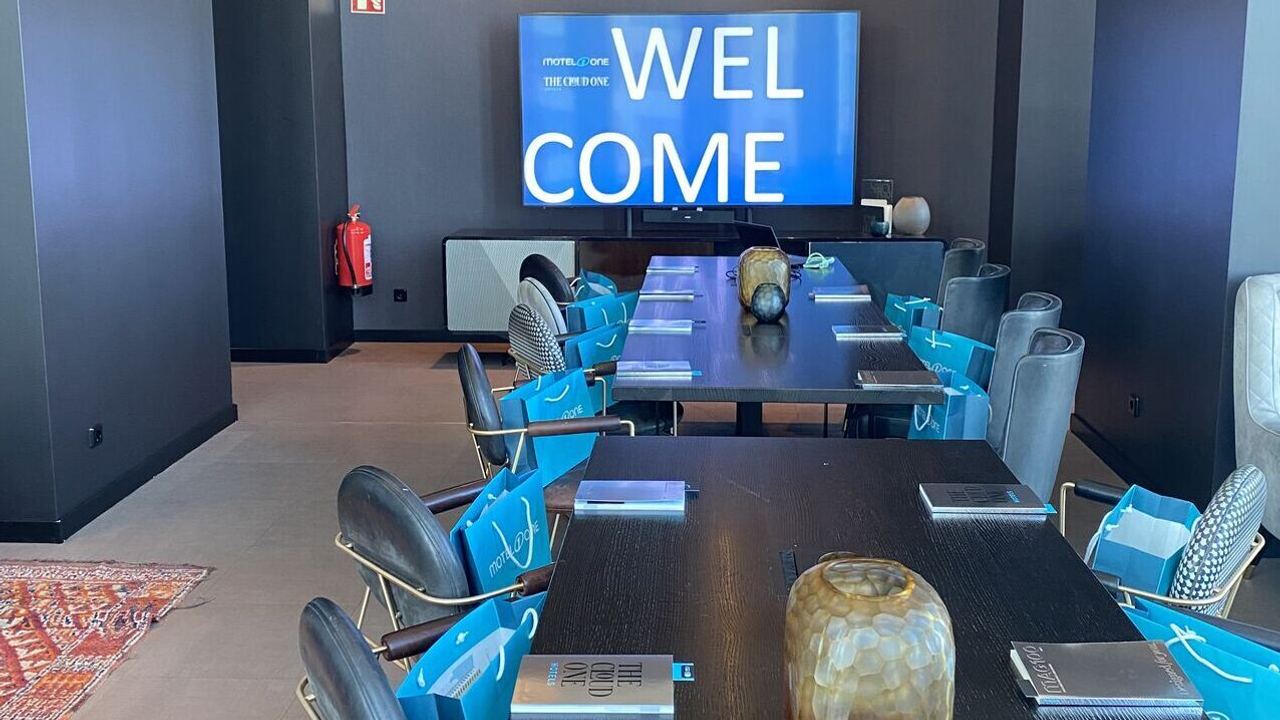 Motel One meeting room for company presentation