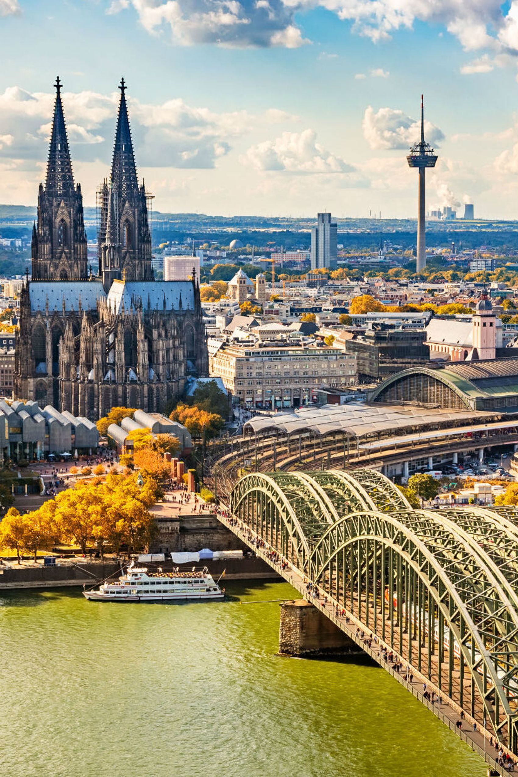 Köln Stadtblick auf den Rhein und den Dom