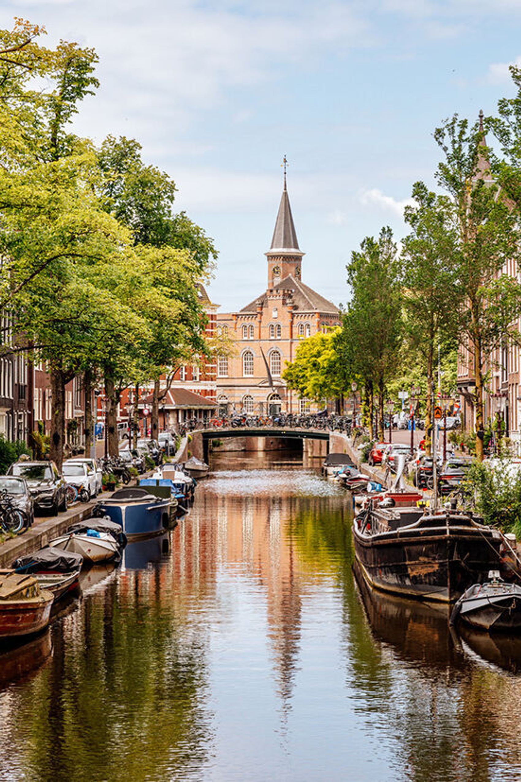 Amsterdam Gracht Motel One Hotel