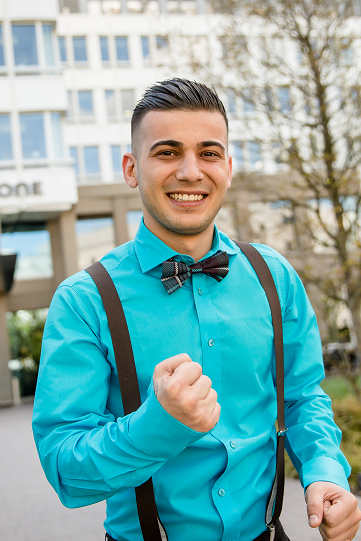 Motel One Mitarbeiter im türkisen Dresscode voller Energie Motel One Mitarbeiter im türkisen Dresscode voller Energie