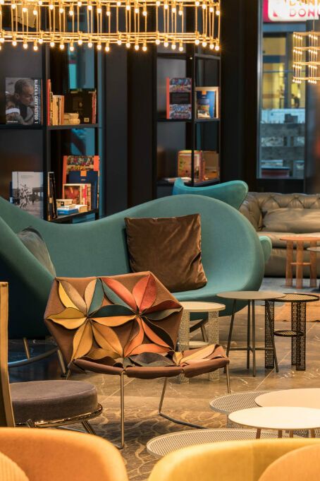 hotel Berlin Alexanderplatz Motel One view to bright lounge