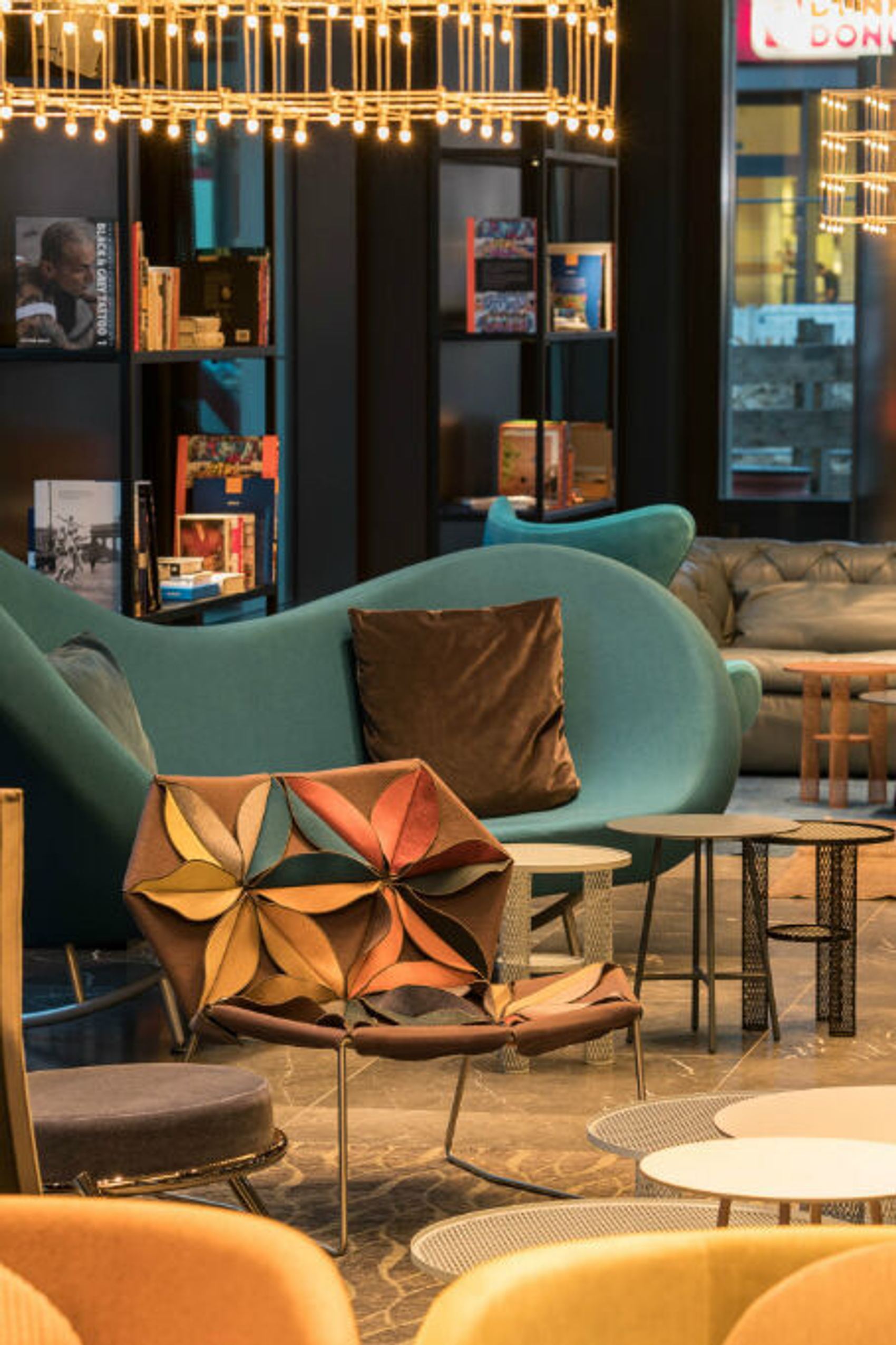hotel Berlin Alexanderplatz Motel One view to bright lounge