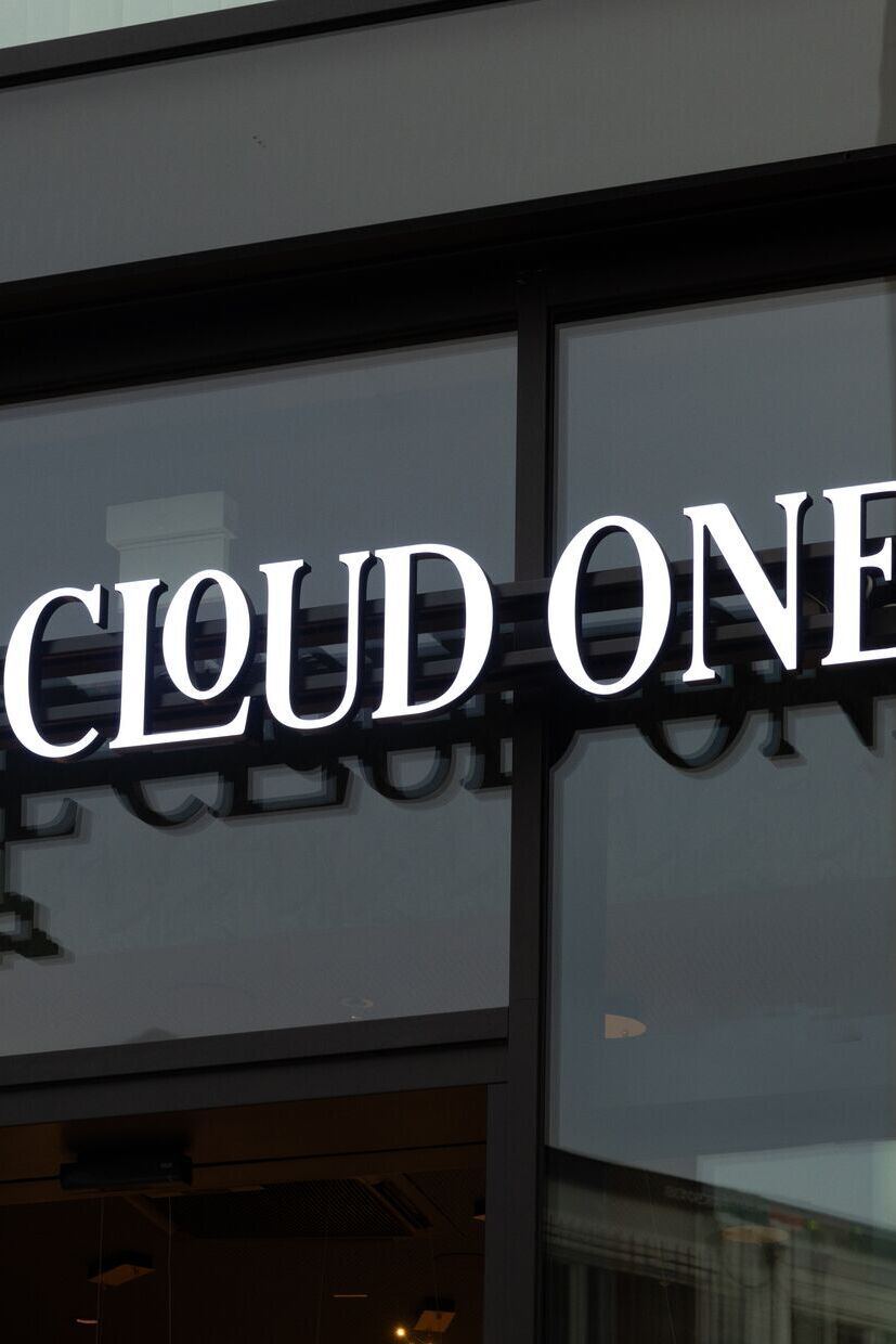 Hotel Düsseldorf KöBogen The Cloud One Logo Hotel Düsseldorf KöBogen The Cloud One Logo