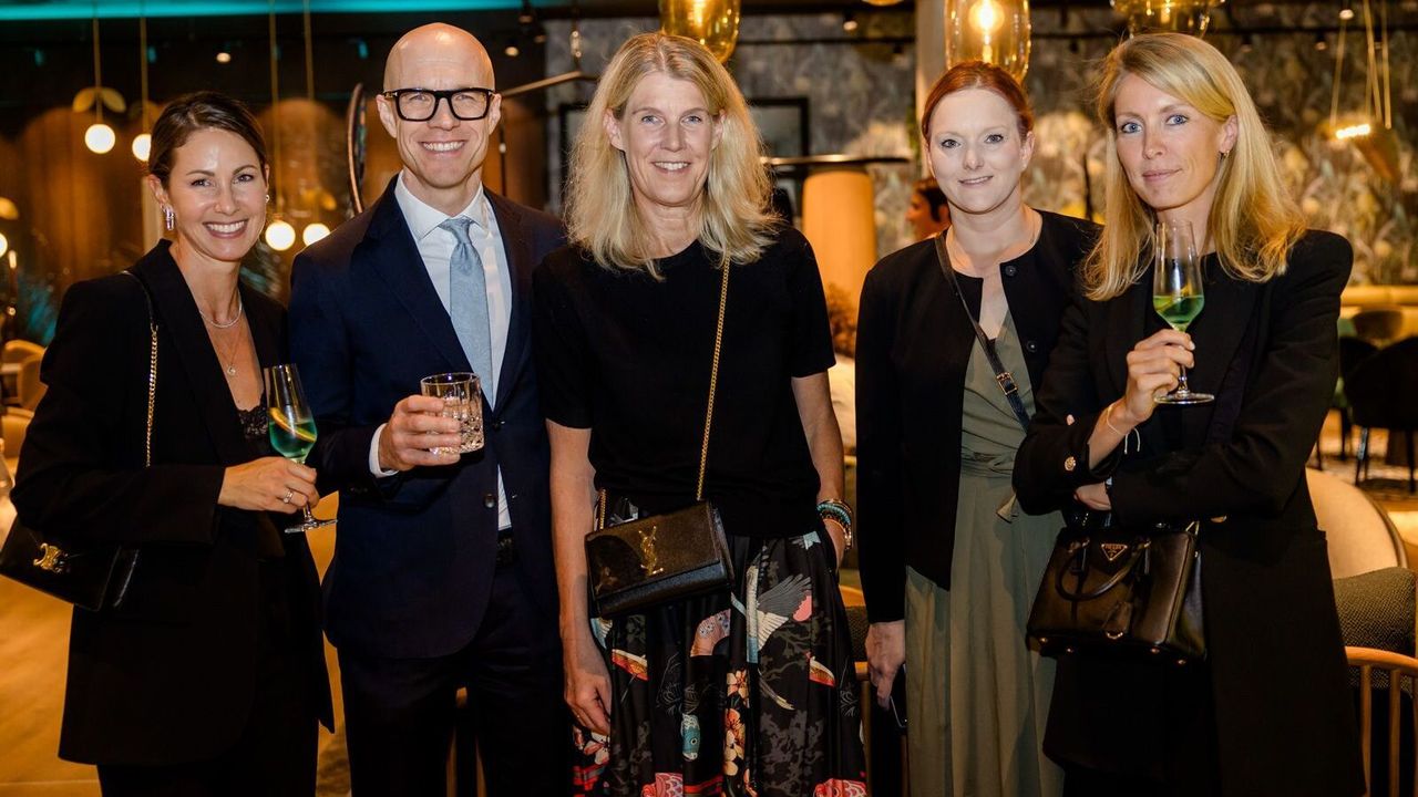 Marketing & E-Commerce Mitarbeitende im Motel One Headoffice Marketing & E-Commerce Mitarbeitende im Motel One Headoffice