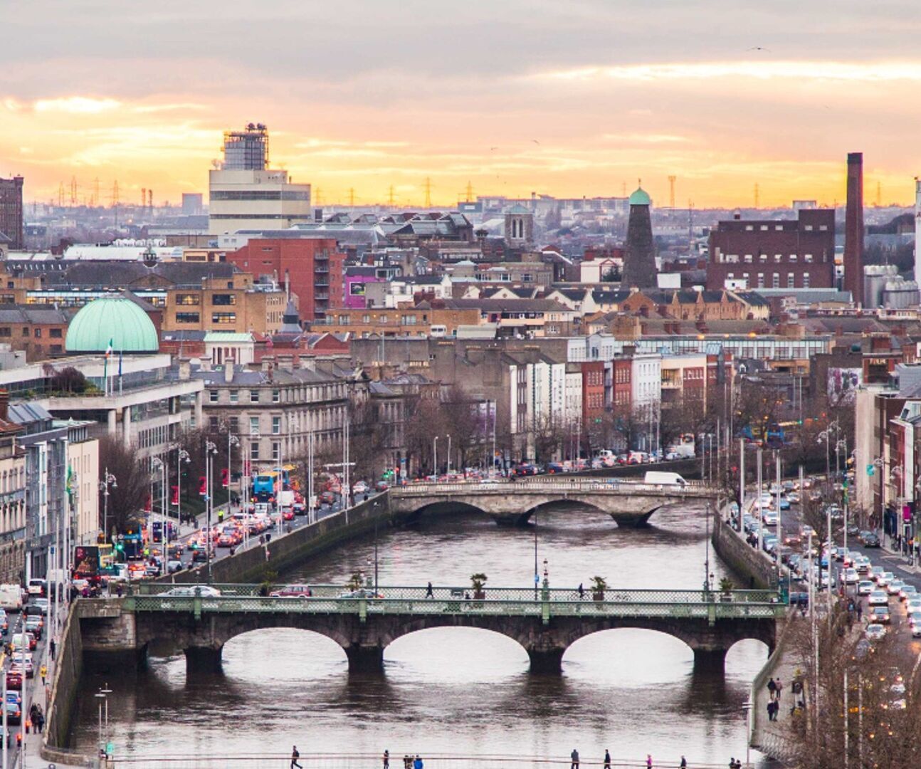 hotels Dublin Motel One city view with river Liffey
