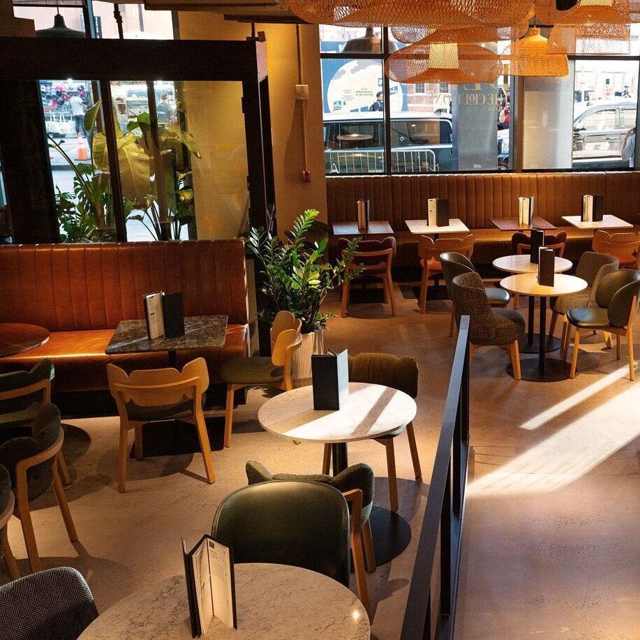 hotel New York Downtown The Cloud One barrier-free access to the deli on the ground floor