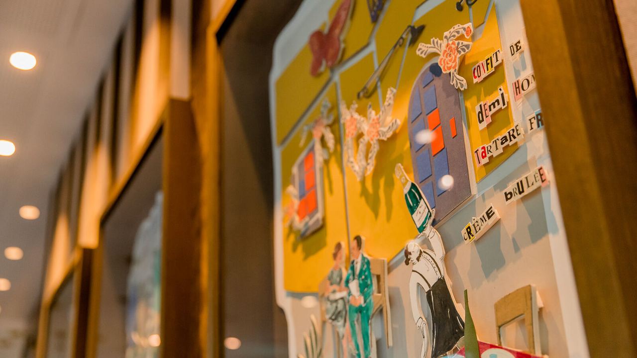 hotel Munich Haidhausen Motel One close-up of colorful picture on the wall