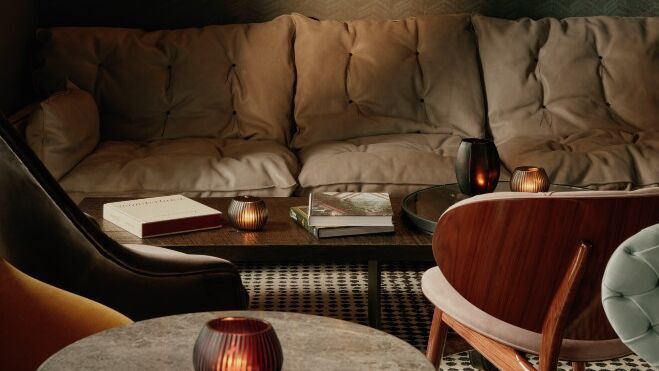 designhotel New York Downtown The Cloud One lounge with couch and armchair