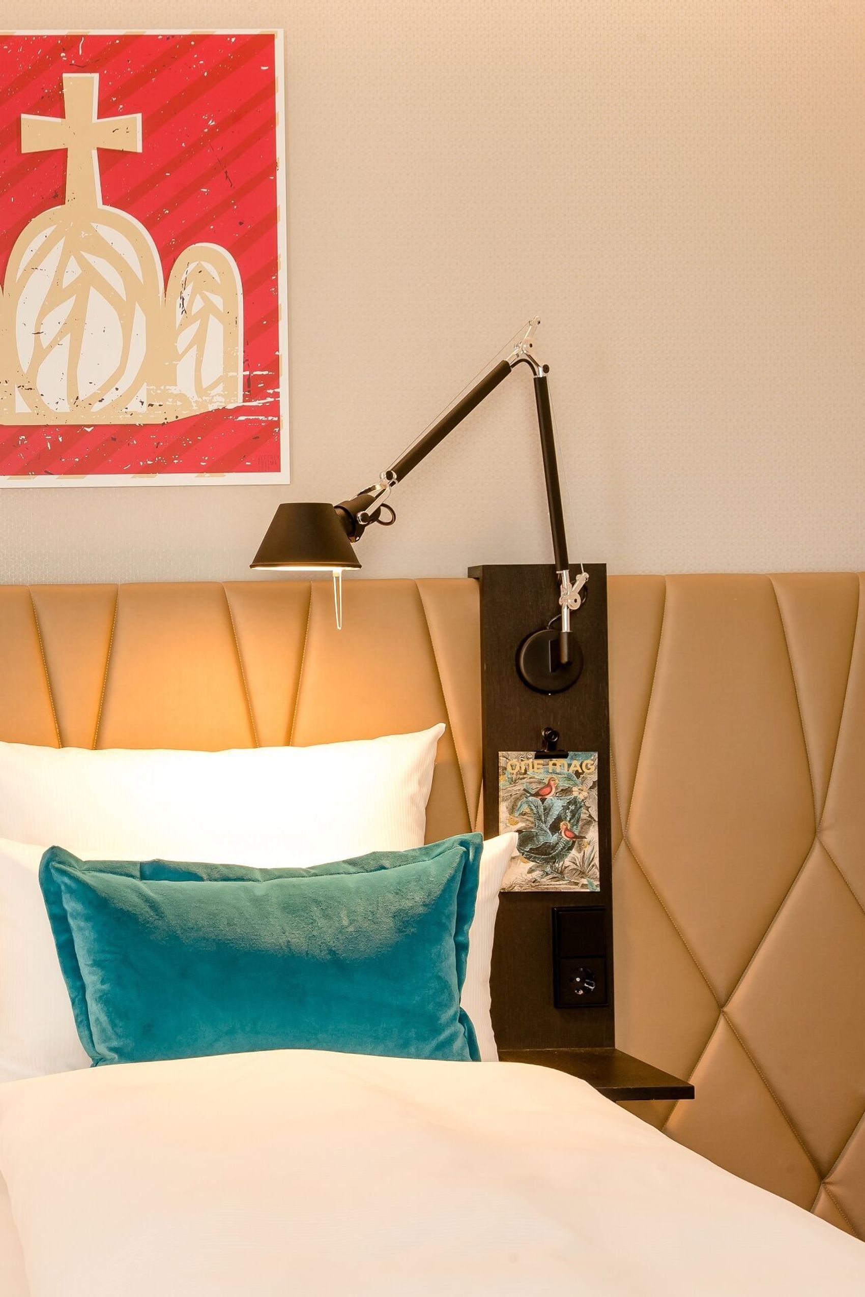 Hotel Aachen Motel One Zimmer The One Blick auf Doppelbett