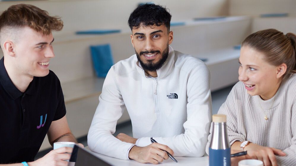 Motel One dual students group