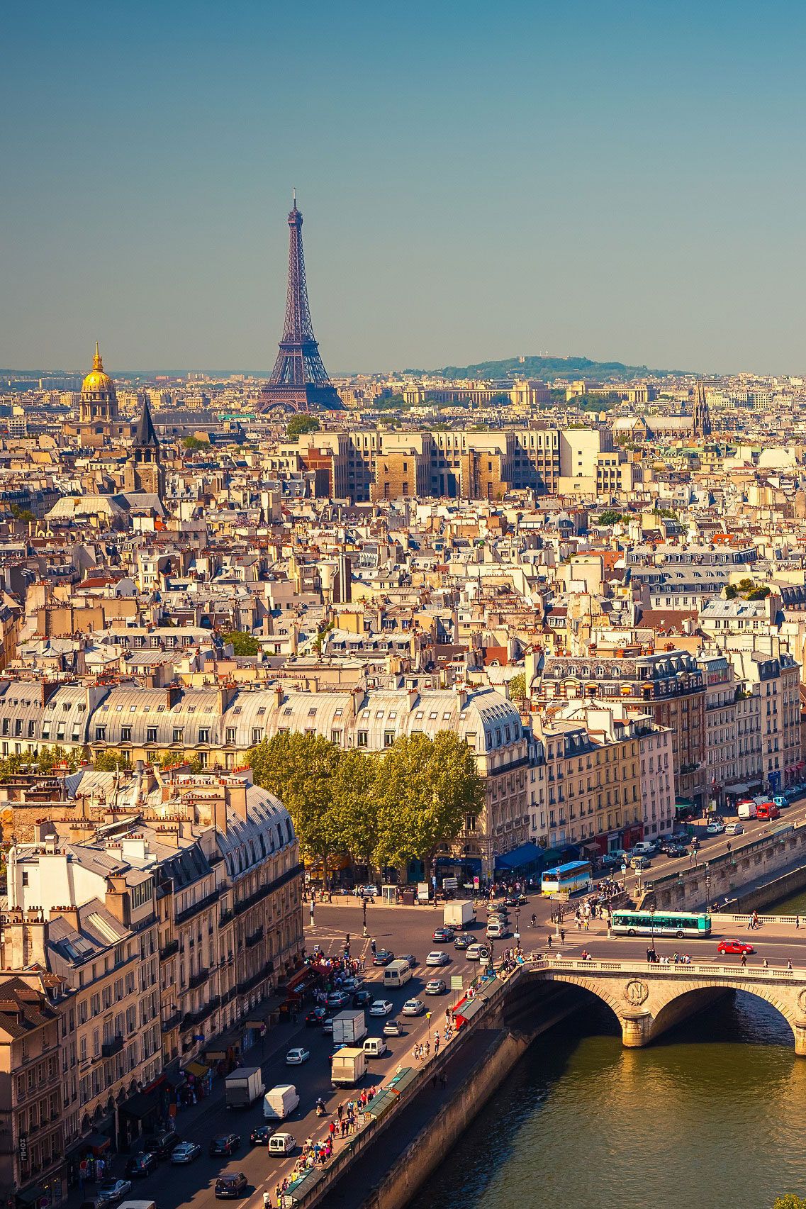 Paris city view with Eiffel tower