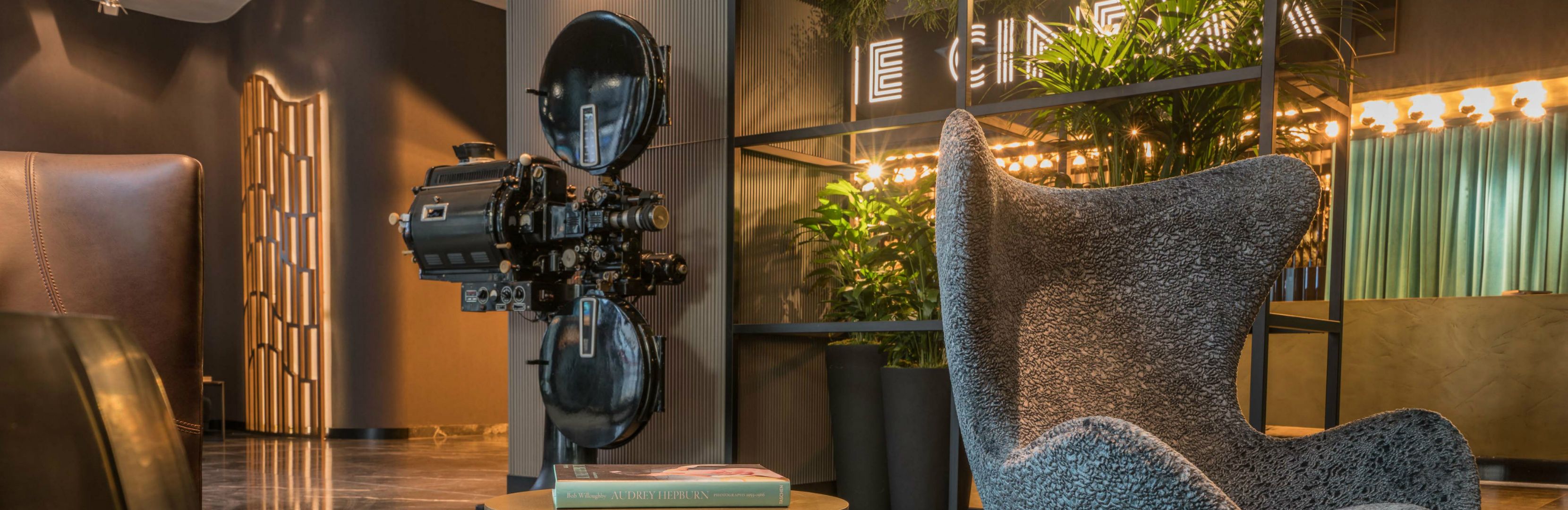 Video Interviews mit Kunstschaffenden in unseren Hotels